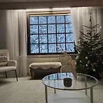 Rauhallinen Metsaen Puoleinen Rivitaloasunto Ja Sauna *
