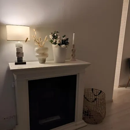 Rauhallinen Metsaen Puoleinen Rivitaloasunto Ja Sauna Appartement
